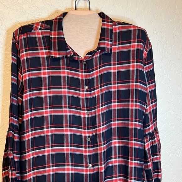 Loft new shirt w/ puffy sleeves - Picture 7 of 7